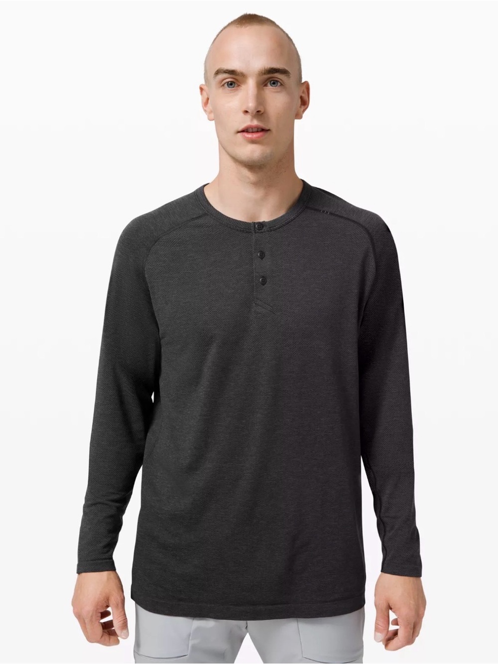 Lululemon
Metal Vent Tech LS Henley 2.0
Size: XL